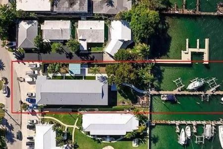 Grand 2 Bedroom On The Intracoastal Riviera Beach Bagian luar foto